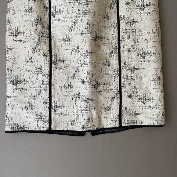 Narciso Rodriguez size‎ 42 made in Italy silk pencil skirt - Picture 3 of 9